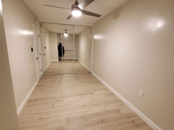 5th image of 850 W 95th St #4A