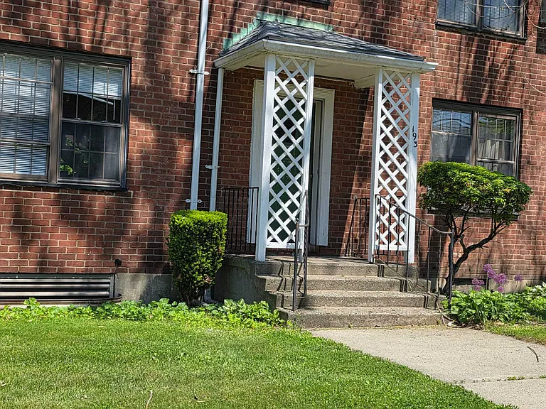 193 Virginia Ave #A — Photo 2