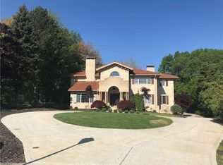 2470 Pebblebrook, Westlake, OH
