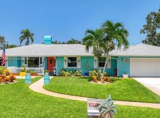 1281 Stephanie Ct, Indialantic, FL 32903