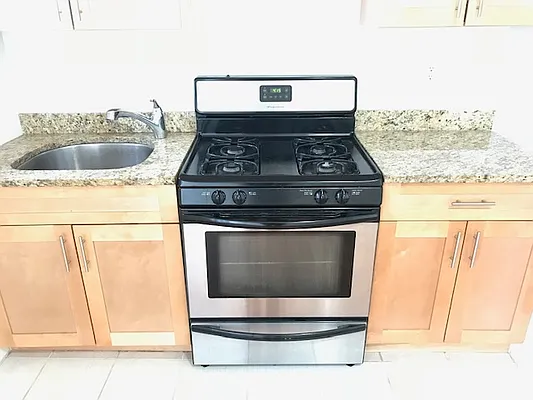 Rented by Beekman Street Realty | media 2