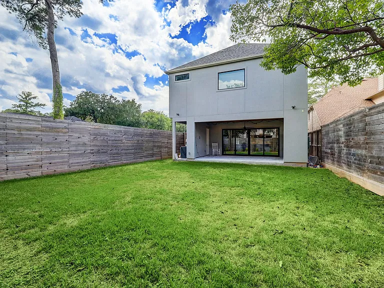 1322 Caywood Ln — Photo 32