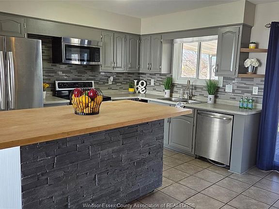 4th image of 9569 Malden Rd