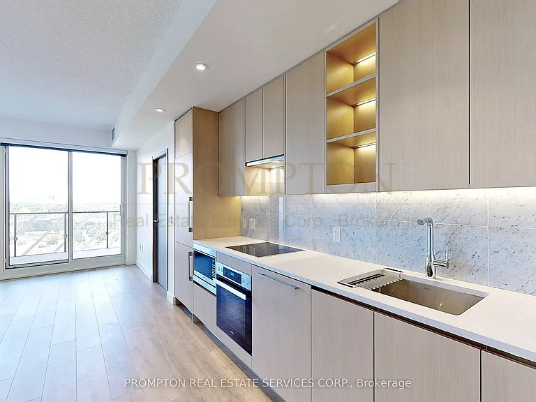 95 McMahon Dr #2211 — Photo 16