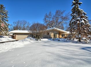 1112 86th St, Downers Grove, IL 60516