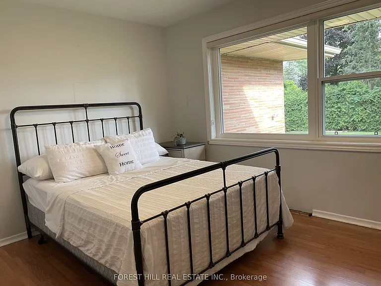 505 Fanshawe Park Rd E — Photo 16
