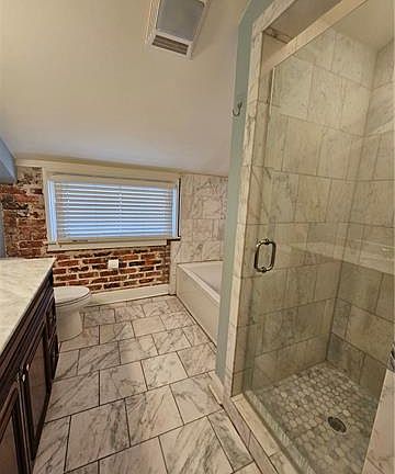 5th image of 802 Saint Charles Ave