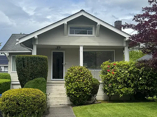 2506 E Lynn St Photo 1