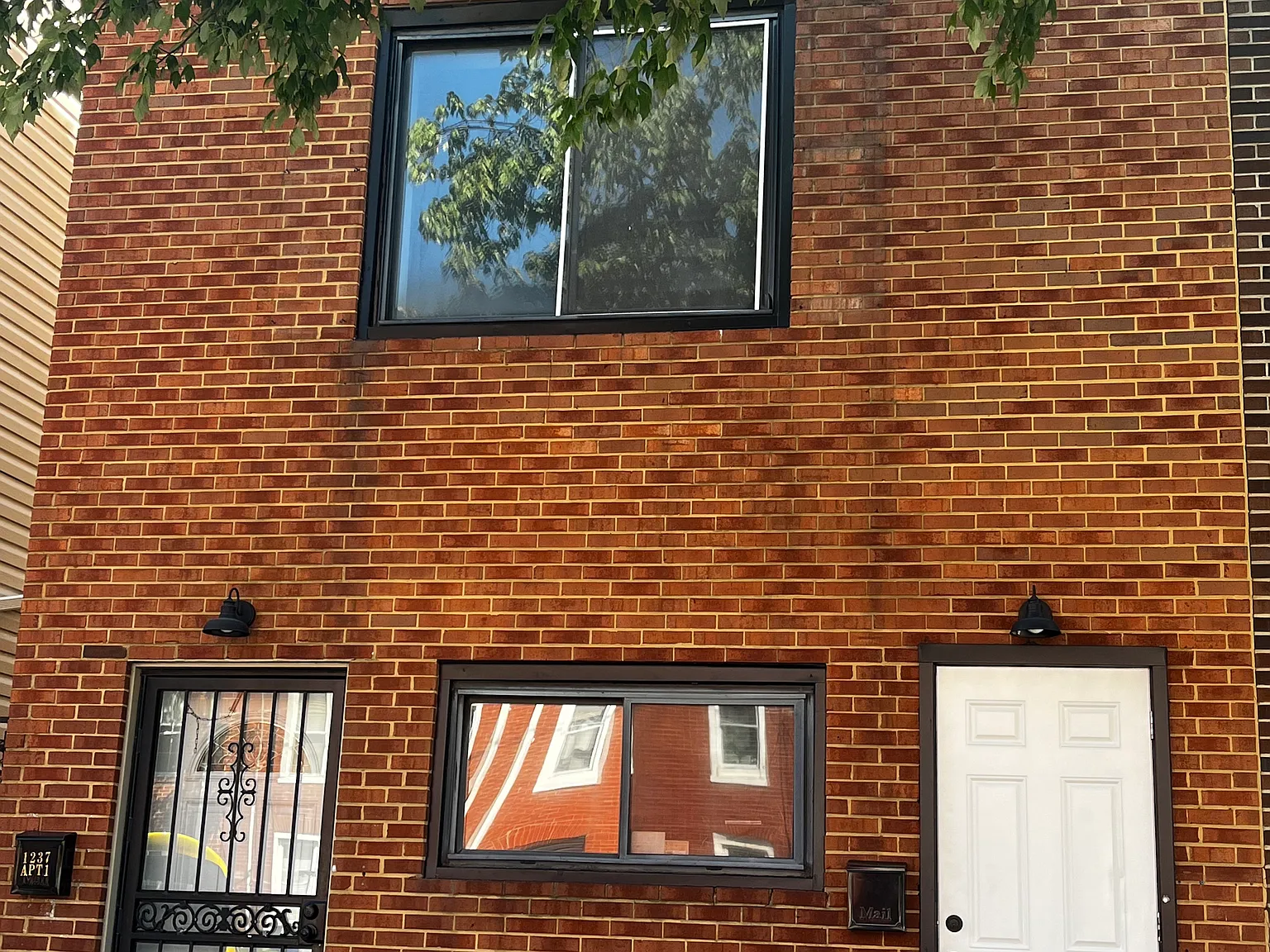 1237 S Clinton St — Photo 1