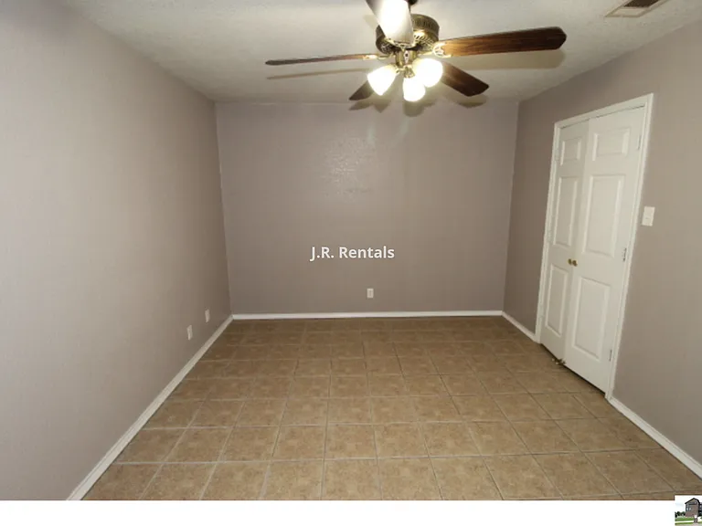 304 Jeff Gordon Dr #A — Photo 17
