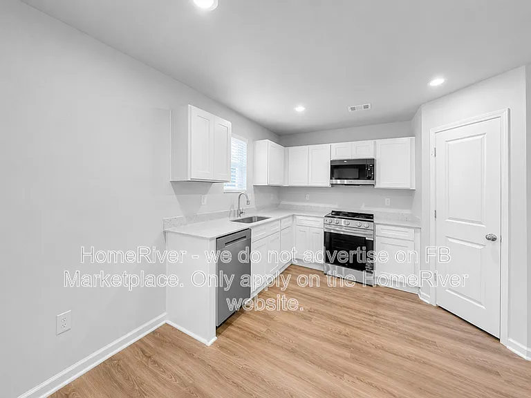 483 Sundown Dr — Photo 5