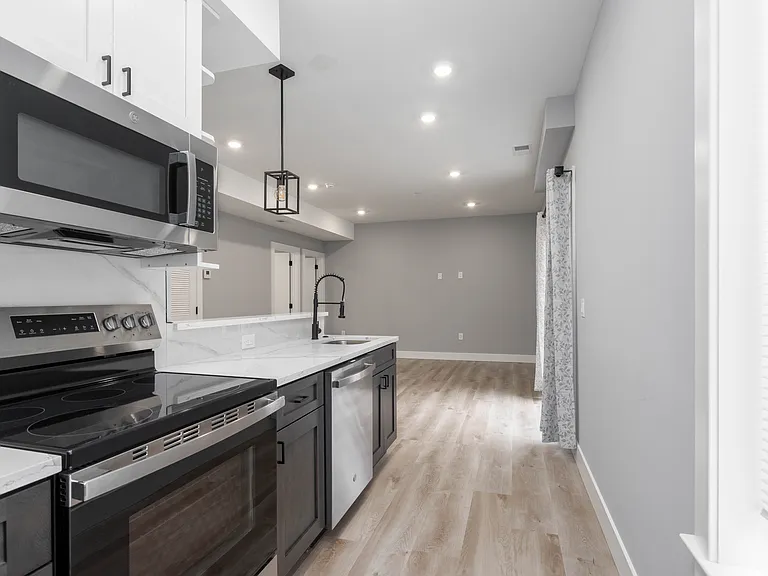 2323 E Cabot St #2 — Photo 9