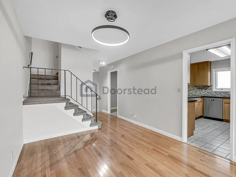 2913 Bayview Dr — Photo 13