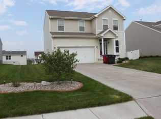 2310 Quartz Dr, Papillion, NE 68046