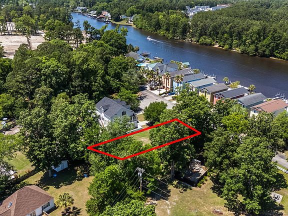 5th image of 1328 Hidden Harbor Rd.