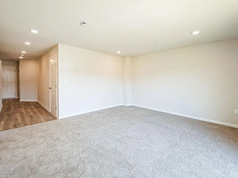 178 Bell Ct — Photo 56