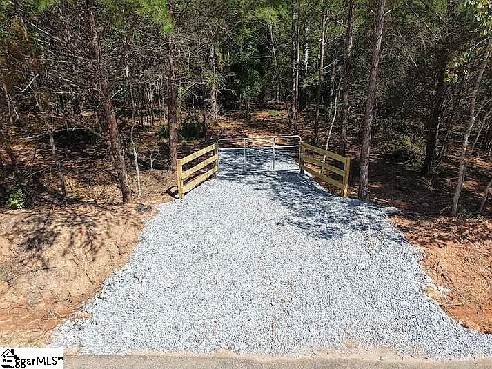 1st image of 2 Owens Dr