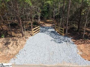 2 Owens Dr, Laurens, SC 29360