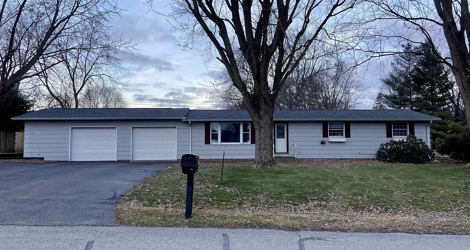 506 Meadowdale Dr photo 1
