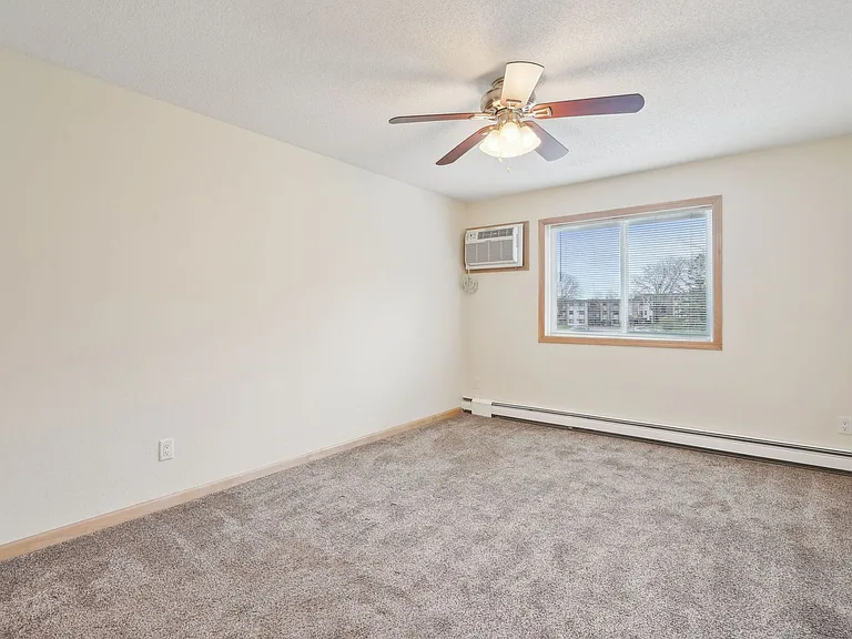 Park Place Apartments in Burnsville — Photo 20