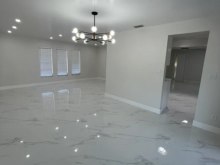 4351 Orange Grove Blvd — Photo 3