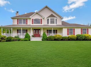 70 Nicholas Way, Baiting Hollow, NY 11933