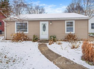 2901 Cheney Ave NE, Grand Rapids, MI 49505