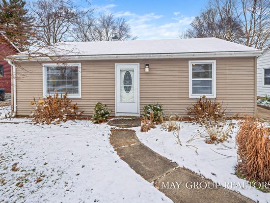 2901 Cheney Ave NE, Grand Rapids, MI 49505