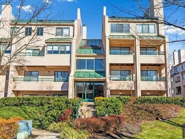 8015 Valley Manor Rd APT 2B, Owings Mills, MD 21117