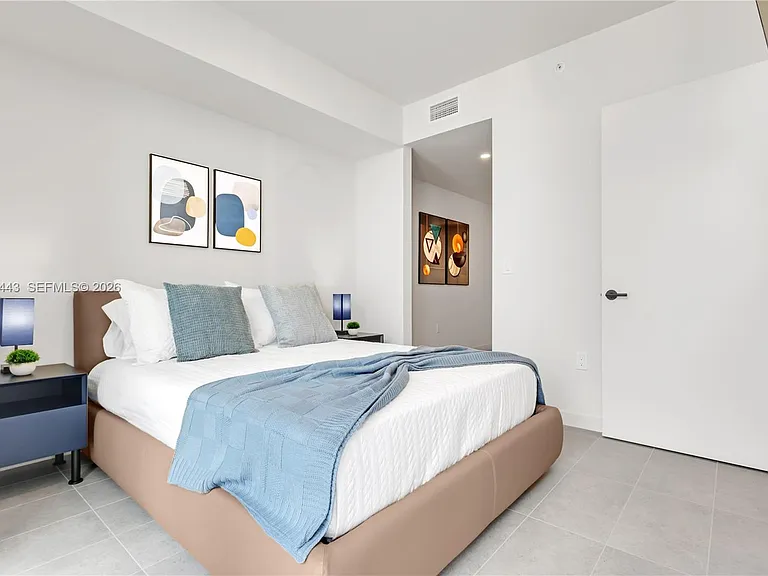 121 NE 5th St #2013 — Photo 9