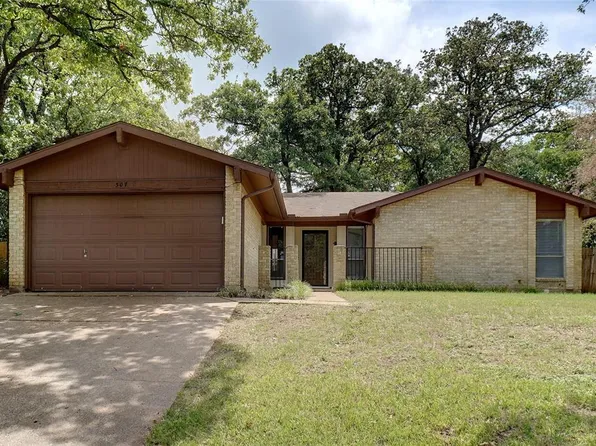 307 Lone Oak Cir, Euless, TX 76039