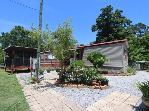 297 Beeline St, Wewahitchka, FL 32465