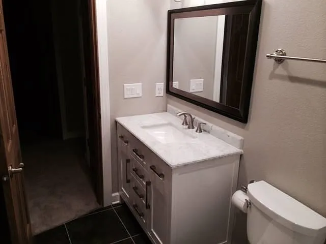 Full Bathroom