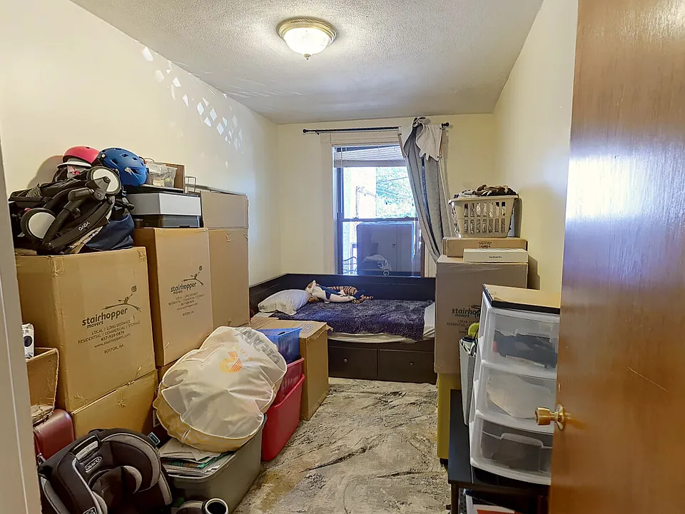 12 Dean Rd #1