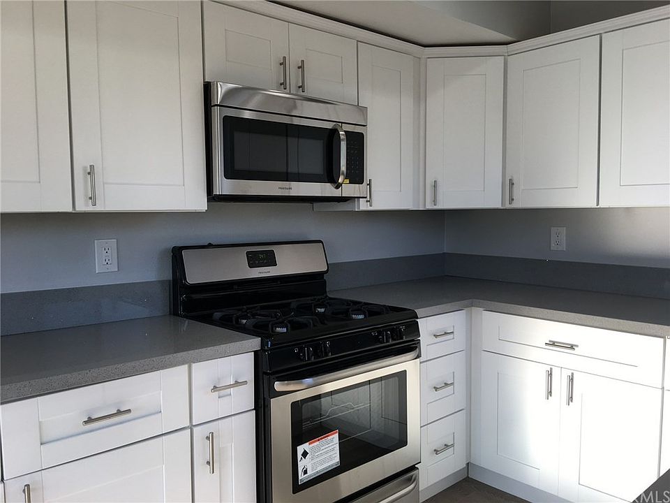 1st image of 27117 Crossglade Ave Unit 7