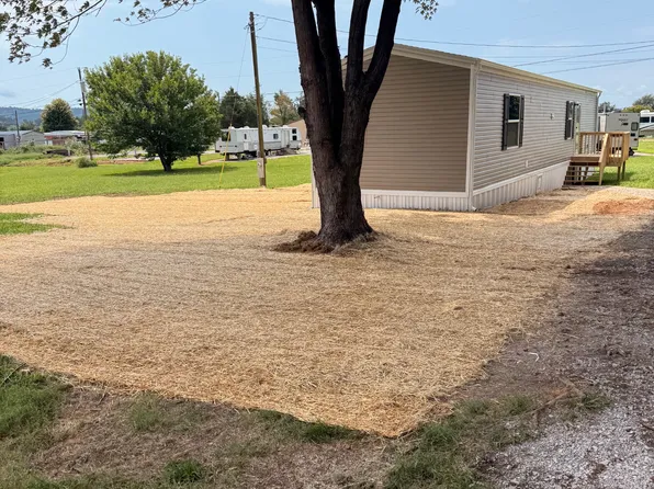 135 Bobbi Dr, Bronston, KY 42518