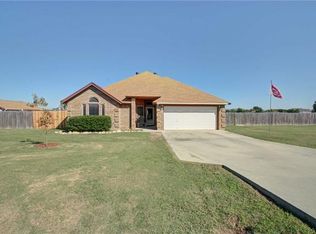 201 Lexington Cir, Haslet, TX 76052