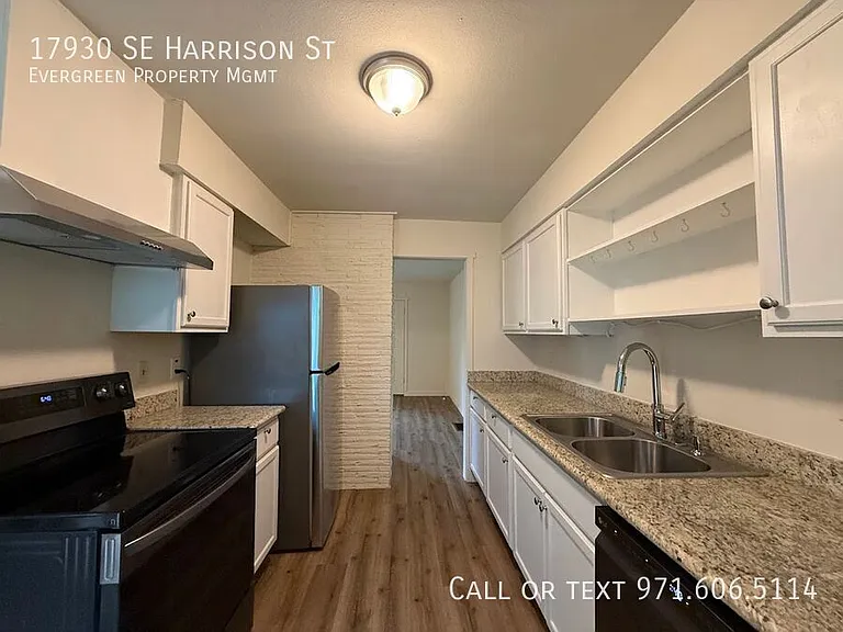 17930 SE Harrison St — Photo 10