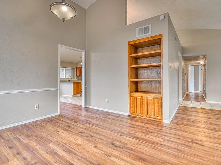 9314 Shipman St — Photo 15
