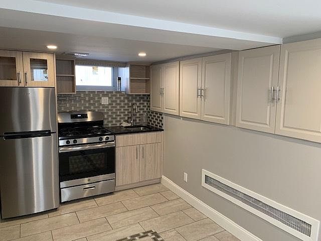 1st image of 9609 23rd Ave #1