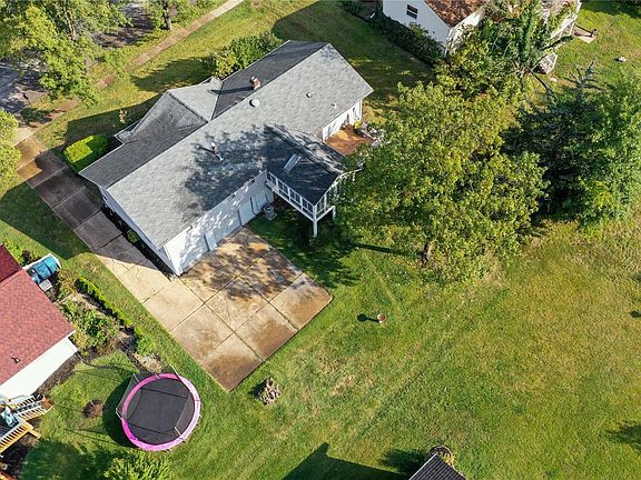 4th image of 410 Glenmeadow Dr