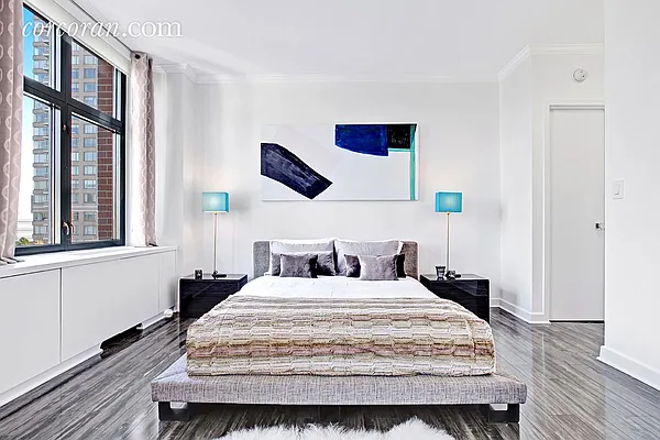 Sold by Corcoran | media 19