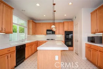 45256 Chateau Ct — Photo 18