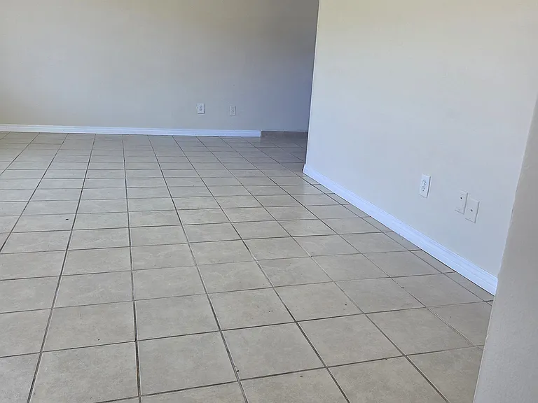 1545 Plaza Del Amo #C — Photo 13