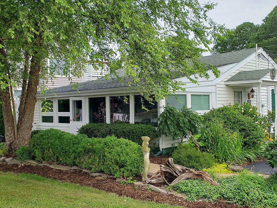 1st image of 336 Seaview Dr
