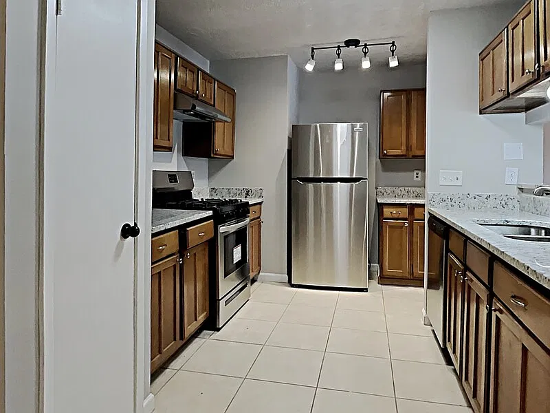 4 bed, 2.0 bath, 1675 sqft, $1,750 — Photo 4