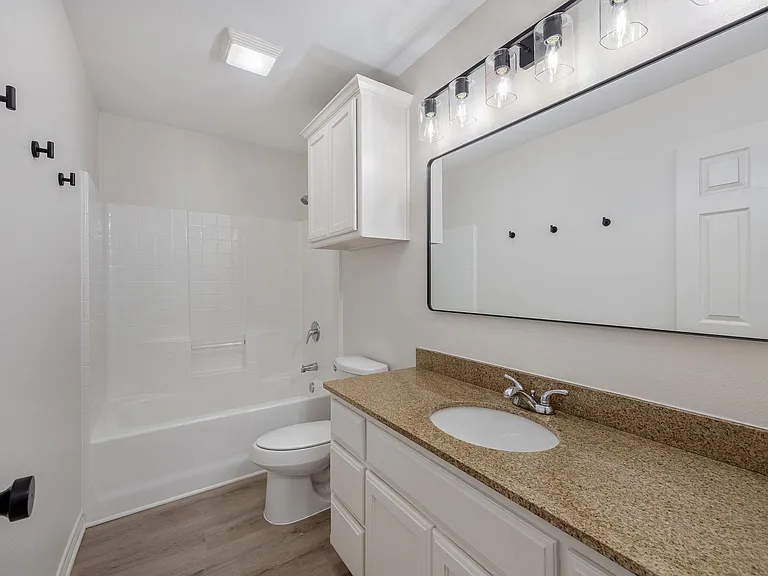 6806 County Road 1215 — Photo 19