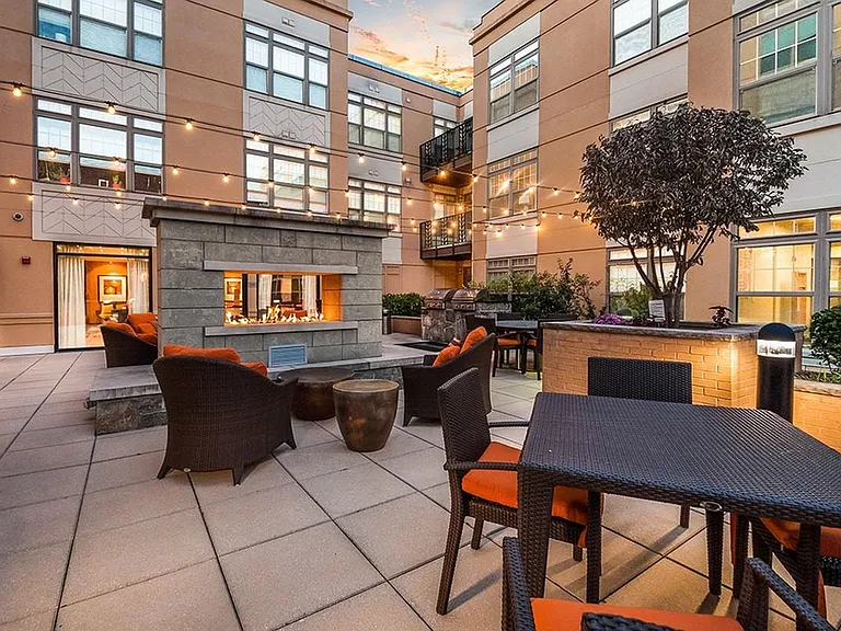 Outdoor fireplace lounge