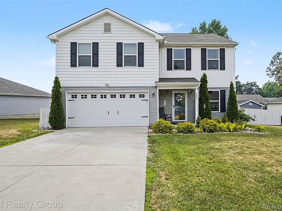 1st image of 605 Rockway Dr