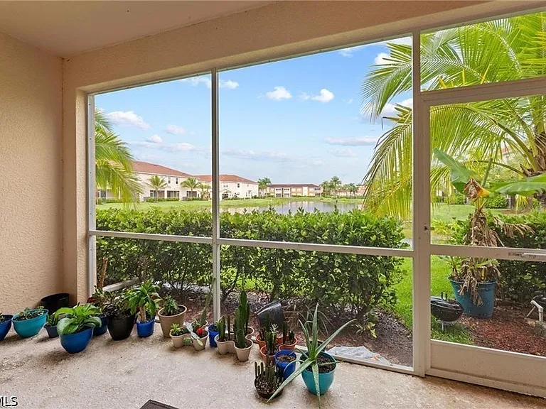 10243 Via Colomba Cir — Photo 15